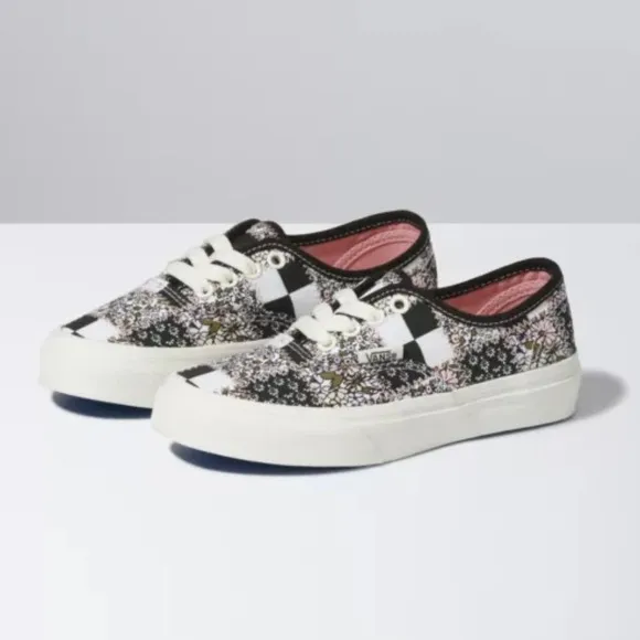 Vans Kids Authentic Shoe Patchwork Floral Multi/Marshmallow Size 2.5K NEW