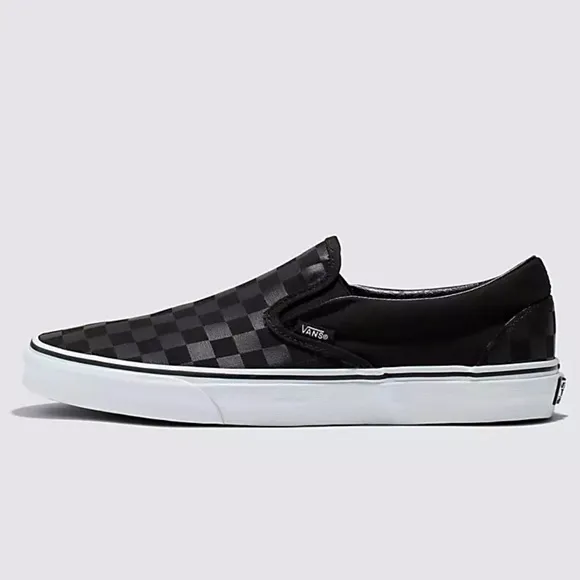 Vans Men’s Classic Slip-On (Checkerboard)Black/BlackVN000EYE276Sneakers