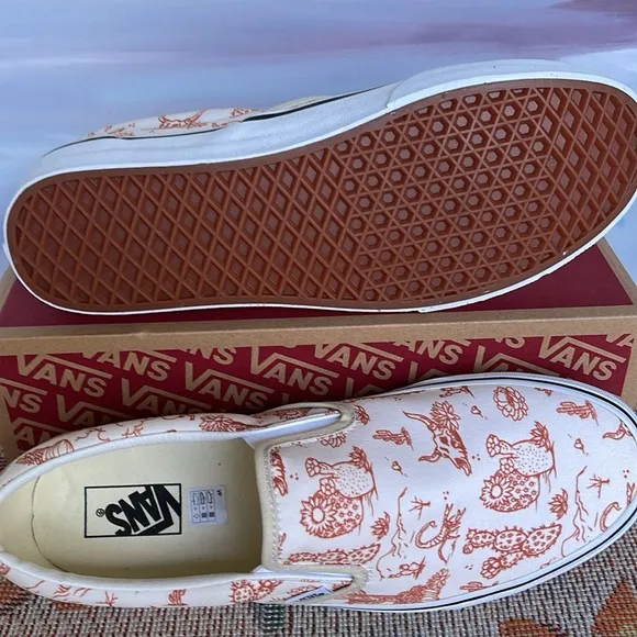 Vans Men’s Classic Slip-On Desert Vibes Turtledove/Tr WhtVN0A5JLX8NLSneakers