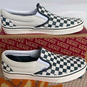 Vans Men’s Classic Slip-OnCheckerboard Green/True White VN000BVZBGNSneakers