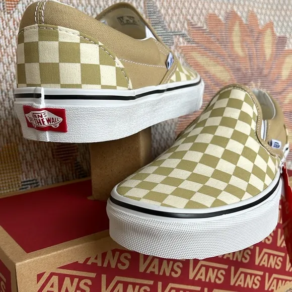 Vans Men’s Classic Slip-OnCheckerboard Taos TaupeVN0A5A08YUUSneakers
