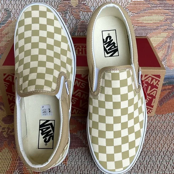 Vans Men’s Classic Slip-OnCheckerboard Taos TaupeVN0A5A08YUUSneakers