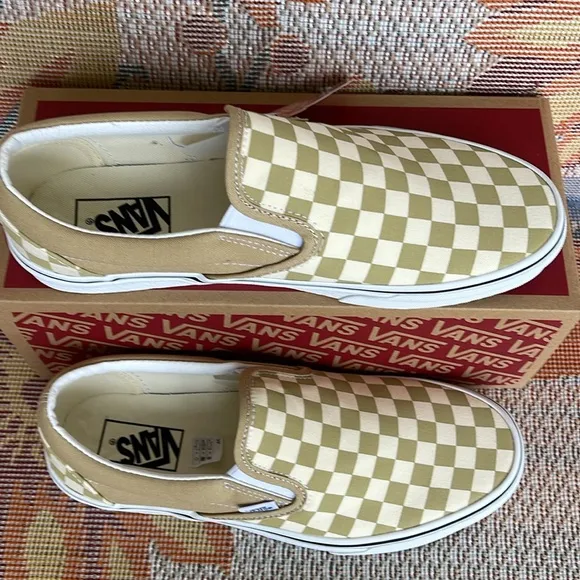 Vans Men’s Classic Slip-OnCheckerboard Taos TaupeVN0A5A08YUUSneakers