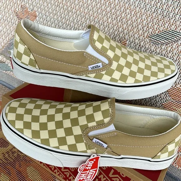 Vans Men’s Classic Slip-OnCheckerboard Taos TaupeVN0A5A08YUUSneakers