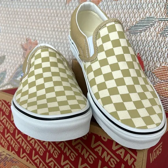 Vans Men’s Classic Slip-OnCheckerboard Taos TaupeVN0A5A08YUUSneakers