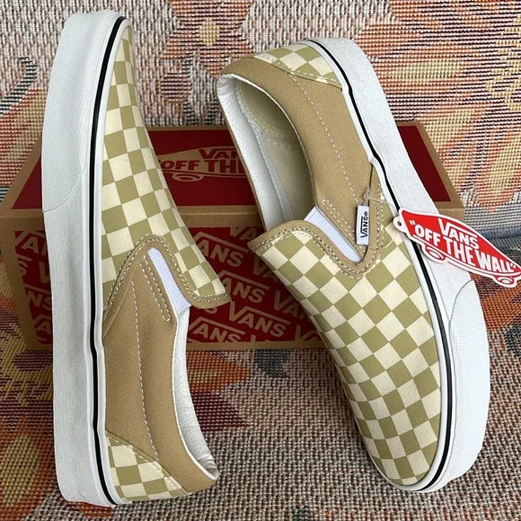 Vans Men’s Classic Slip-OnCheckerboard Taos TaupeVN0A5A08YUUSneakers