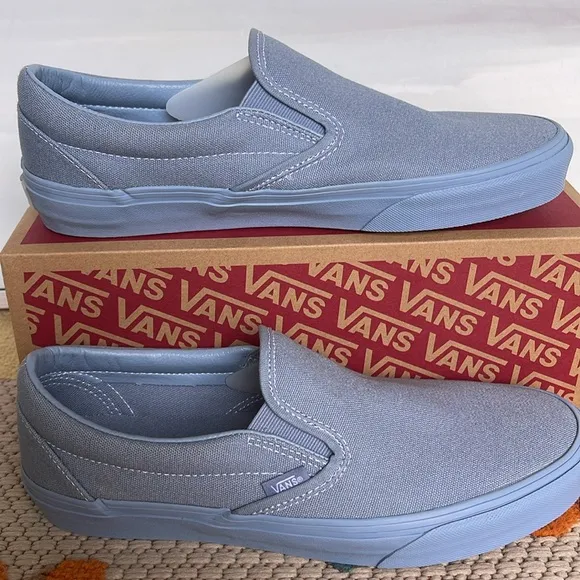 Van’s Men’s Classic Slip-OnPastel Mono Dusty BlueVN000CT5DSBSneakers