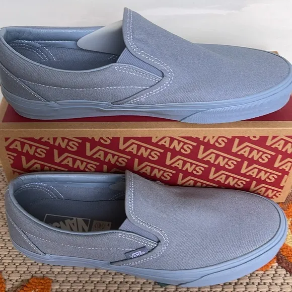 Van’s Men’s Classic Slip-OnPastel Mono Dusty BlueVN000CT5DSBSneakers