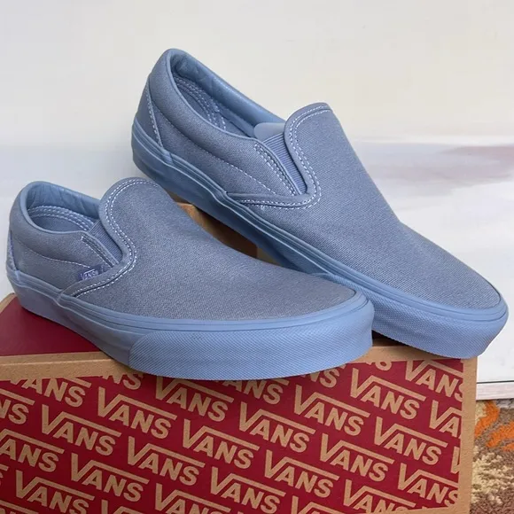 Van’s Men’s Classic Slip-OnPastel Mono Dusty BlueVN000CT5DSBSneakers