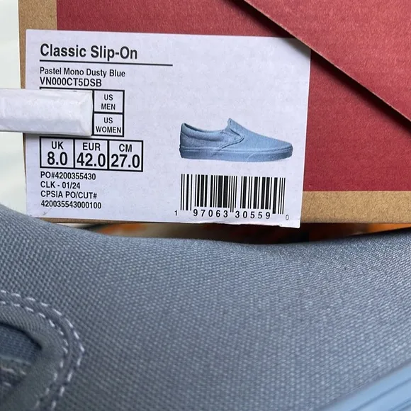 Van’s Men’s Classic Slip-OnPastel Mono Dusty BlueVN000CT5DSBSneakers
