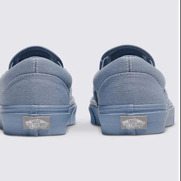 Van’s Men’s Classic Slip-OnPastel Mono Dusty BlueVN000CT5DSBSneakers