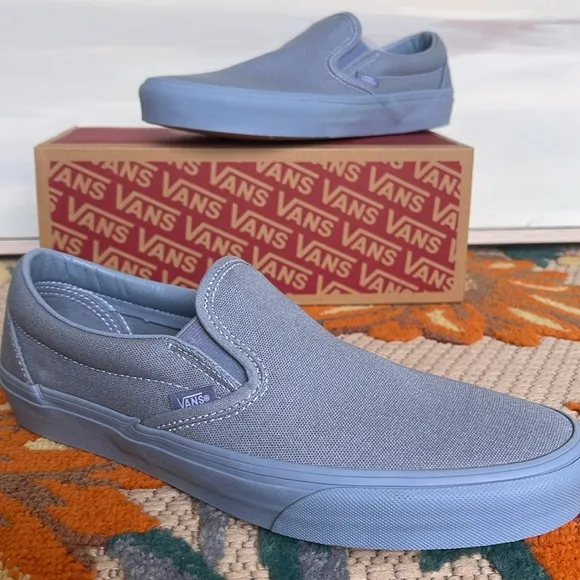 Van’s Men’s Classic Slip-OnPastel Mono Dusty BlueVN000CT5DSBSneakers