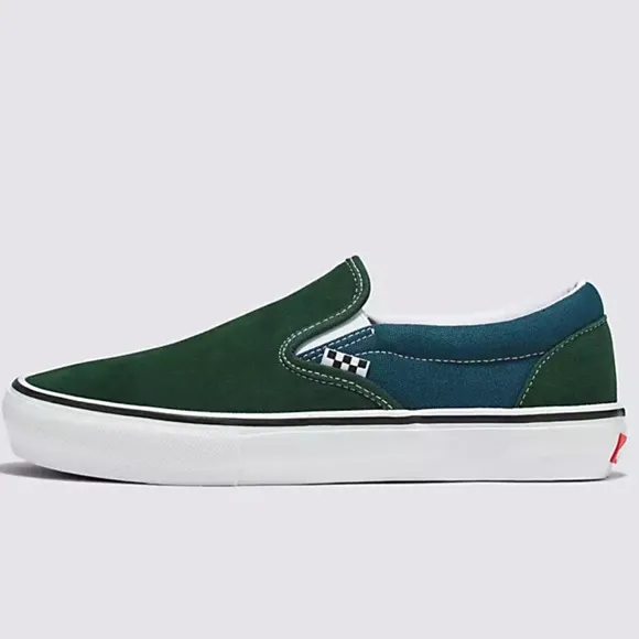 Vans Mens Skate Slip-OnMountain ViewVN0A5FCABD6Sneakers