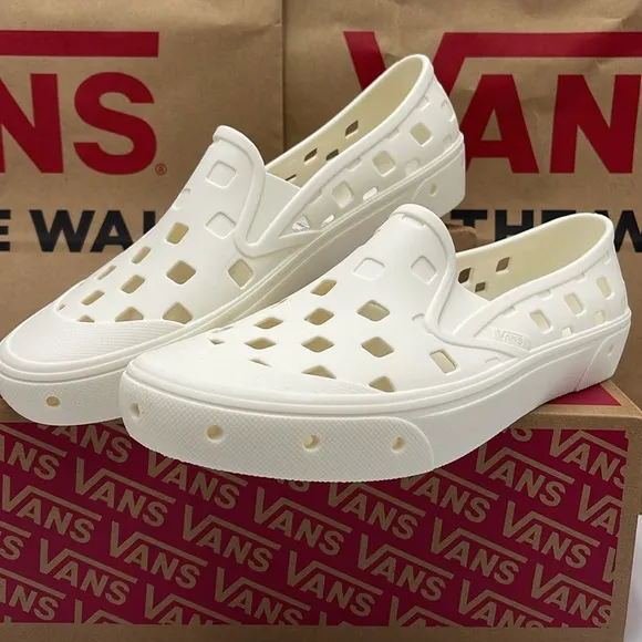 Vans Men’s Slip-On Trk MarshmallowVN0A5HF8FS8Sneakers
