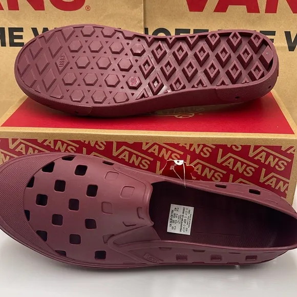 Vans Men’s Slip-On Trk Tawny Port VN0A5HF8TWPSneakers