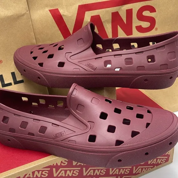 Vans Men’s Slip-On Trk Tawny Port VN0A5HF8TWPSneakers