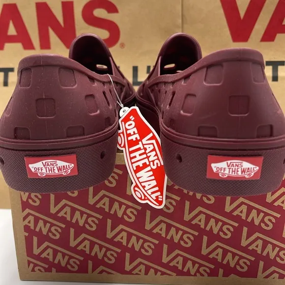 Vans Men’s Slip-On Trk Tawny Port VN0A5HF8TWPSneakers