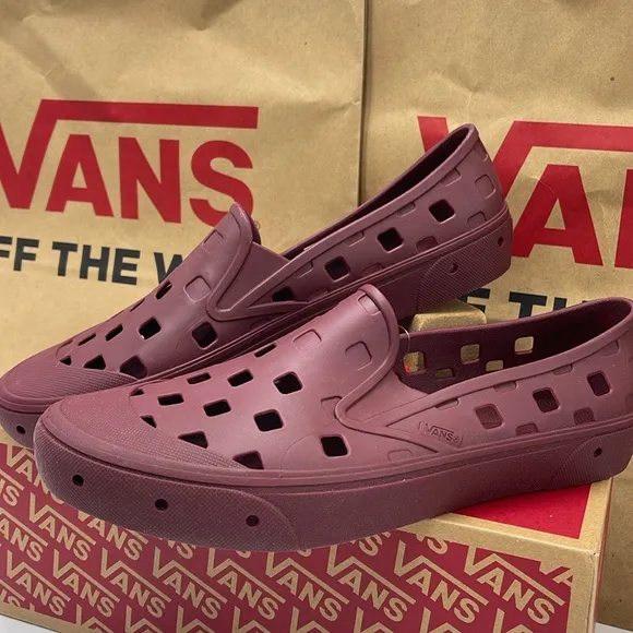Vans Men’s Slip-On Trk Tawny Port VN0A5HF8TWPSneakers