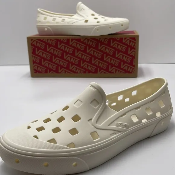 Vans Men’s Slip-On TrkMarshmallowVN0A5HF8FS8Sneakers