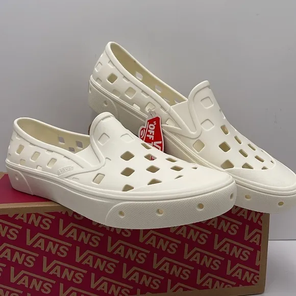 Vans Men’s Slip-On TrkMarshmallowVN0A5HF8FS8Sneakers