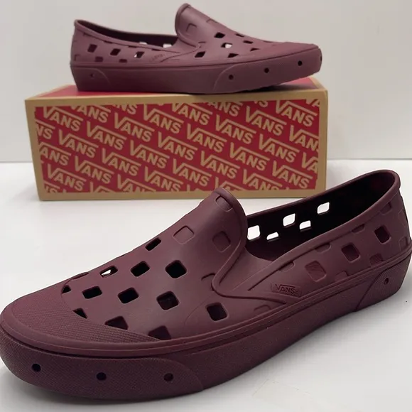 Vans Men’s Slip-On TrkTawny PortVN0A5HF8TWPSneakers