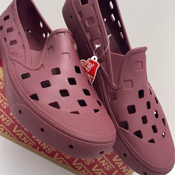 Vans Men’s Slip-On TrkTawny PortVN0A5HF8TWPSneakers