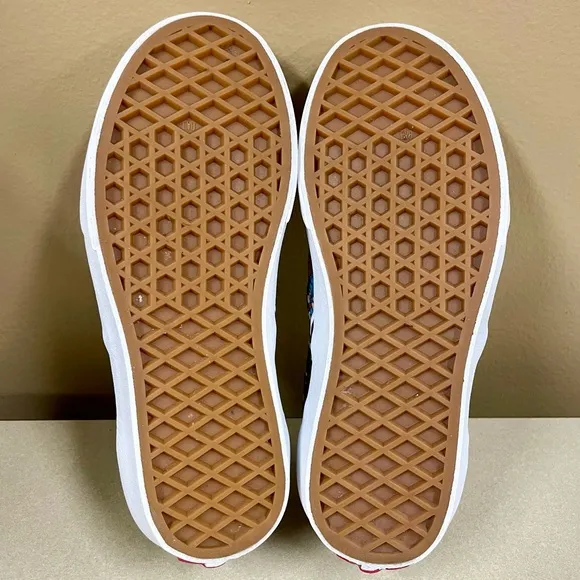Vans Peanuts Classic Sneakers Boys 1 Girls The Gang Slip-Ons Skate Shoes Snoopy