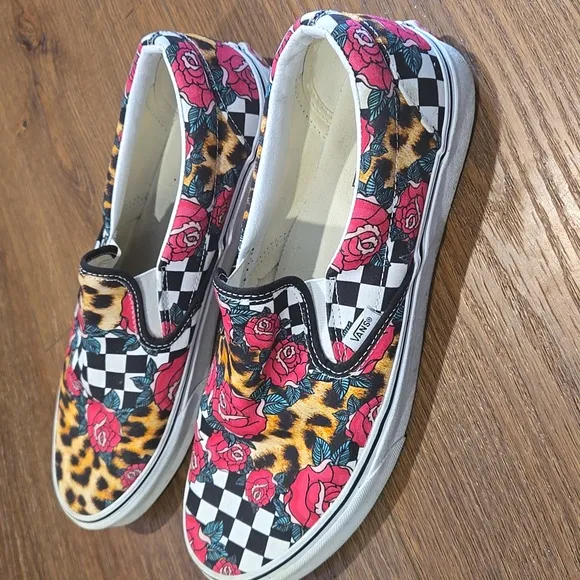 VANS ROSE CHECKER BOARD LEOPARD PRINT SLIP ONS MENS SIZE 13.   #6848