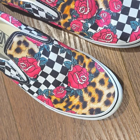 VANS ROSE CHECKER BOARD LEOPARD PRINT SLIP ONS MENS SIZE 13.   #6848