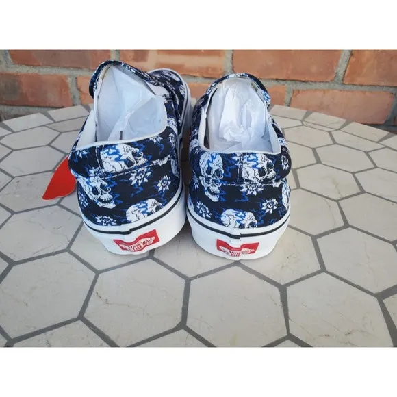 Vans Slip On Flash Skulls Black Blue Flame White  Size US 10 Men New