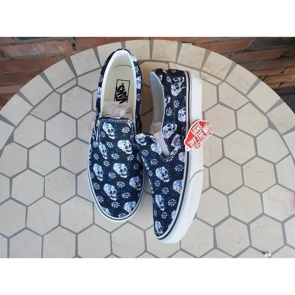 Vans Slip On Flash Skulls Black Blue Flame White  Size US 10 Men New