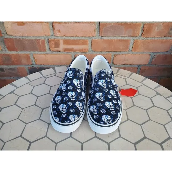 Vans Slip On Flash Skulls Black Blue Flame White  Size US 10 Men New