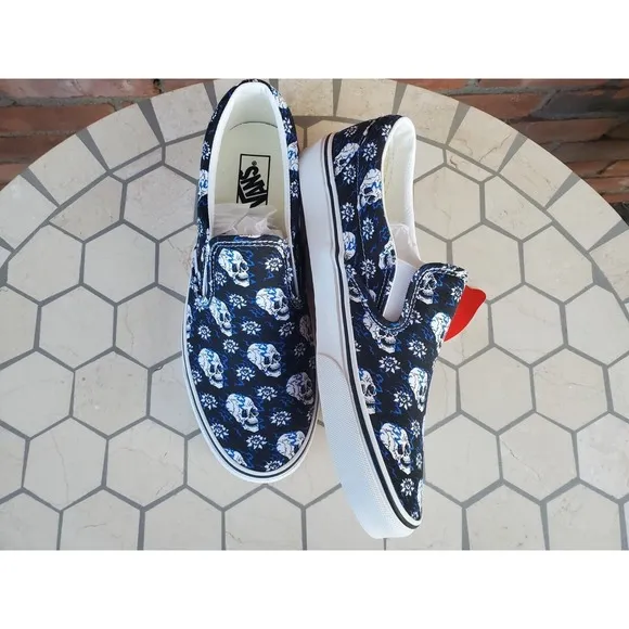 Vans Slip On Flash Skulls Black Blue Flame White  Size US 10 Men New