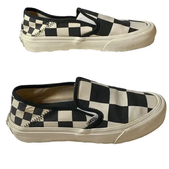 VANS The U SLIP-ON SF MEGA CHECK in Black and White