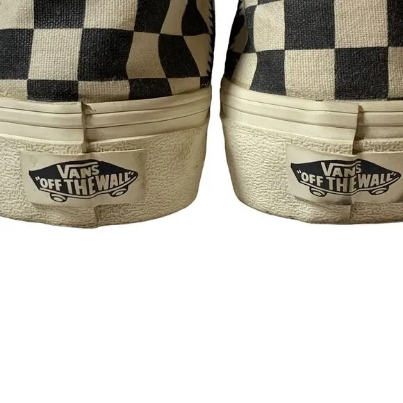 VANS The U SLIP-ON SF MEGA CHECK in Black and White
