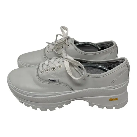 VANS VAULT AUTHENTIC VIBRAM TRUE WHITE LOW TOP SNEAKERS 7.5M/9W