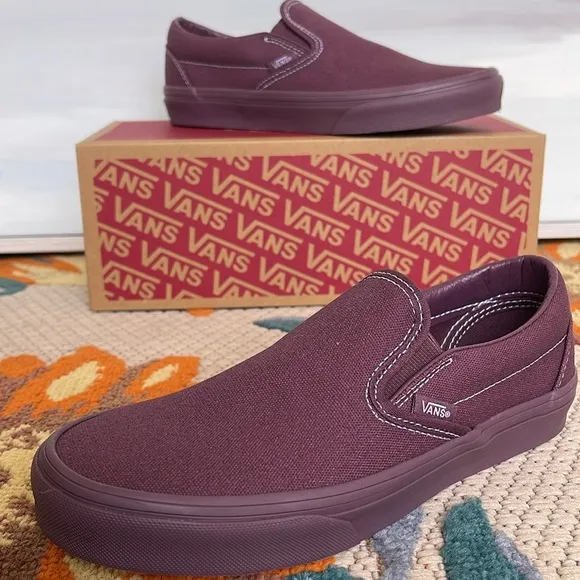 Vans WMNS Classic Slip-OnPastel Mono Plum WineVN000CT5CHISneakers