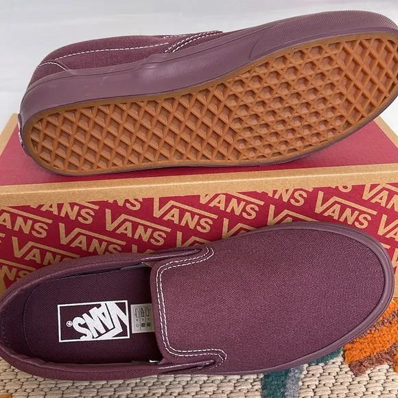 Vans WMNS Classic Slip-OnPastel Mono Plum WineVN000CT5CHISneakers