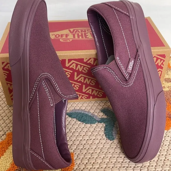 Vans WMNS Classic Slip-OnPastel Mono Plum WineVN000CT5CHISneakers