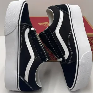Vans Women’s Old Skool Stackform Suede/Canvas Black/True WVN0A7Q5M6BTPlatforms