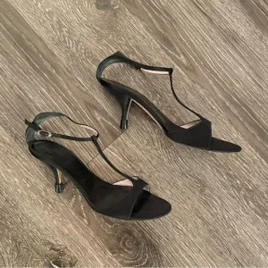 Vera Wang heels