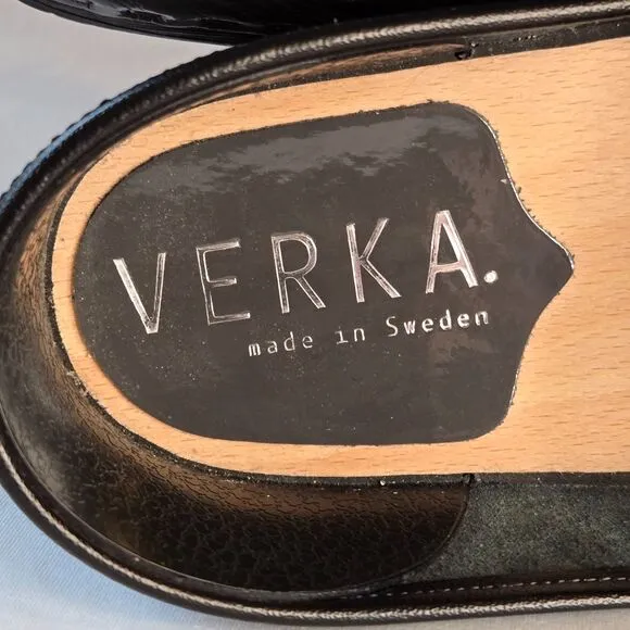 Verka Jobba Clogs in Gray Patent Leather