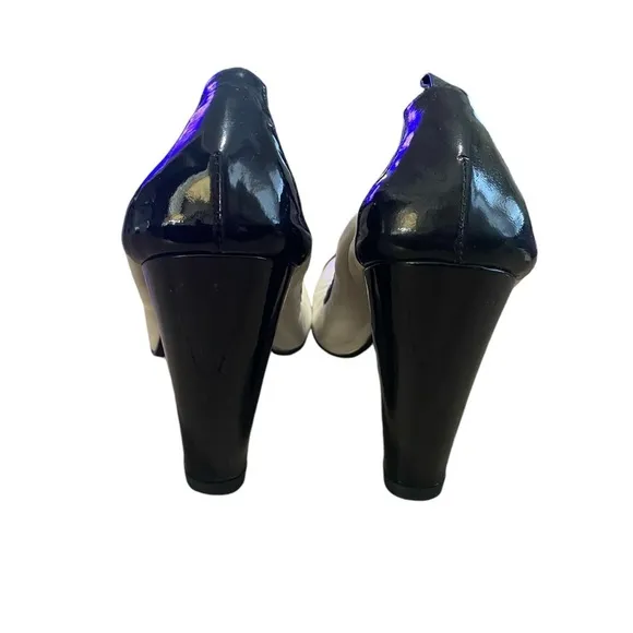 VERO CUOIO Italian made Luxury Shoebox Leather Black Capped Heels, size 37
