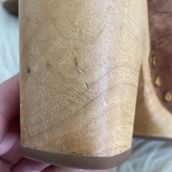 Veronica Beard Cognac Sued Mule/Clog Golden tone Studs wood heals Mint condition