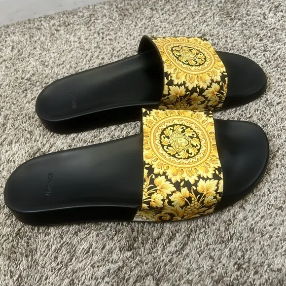 VERSACE Baroque Istante Medusa Slides