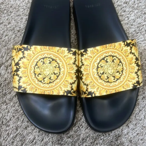VERSACE Baroque Istante Medusa Slides