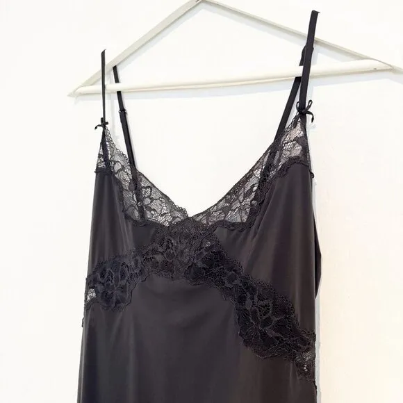 Victoria’s Secret Lace Trim Satin Slit Sexy Mini Slip Dress Lingerie VS Medium