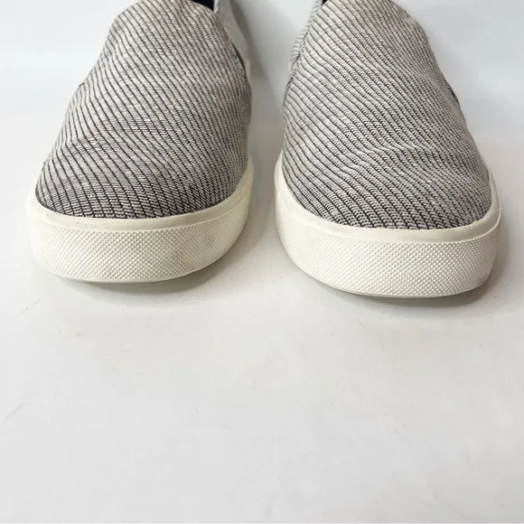 Vince Blair Navy Blue and White Canvas Slip-On Sneakers Size 10