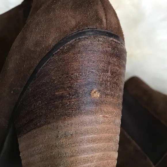 Vince Camuto Chestnut Brown Suede Block Heel Booties, Sz 8.5