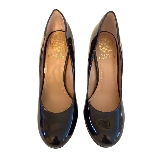 VINCE CAMUTO Patent Leather Round Toe Heels